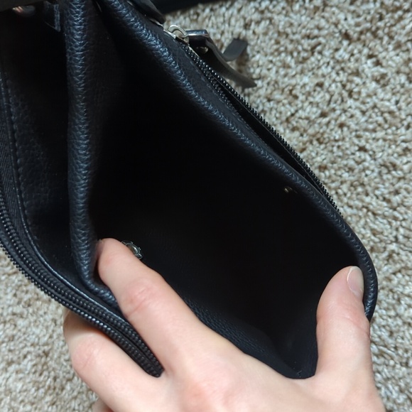 Rosetti Black Vegan Leather Cross Body Bag - Picture 4 of 8